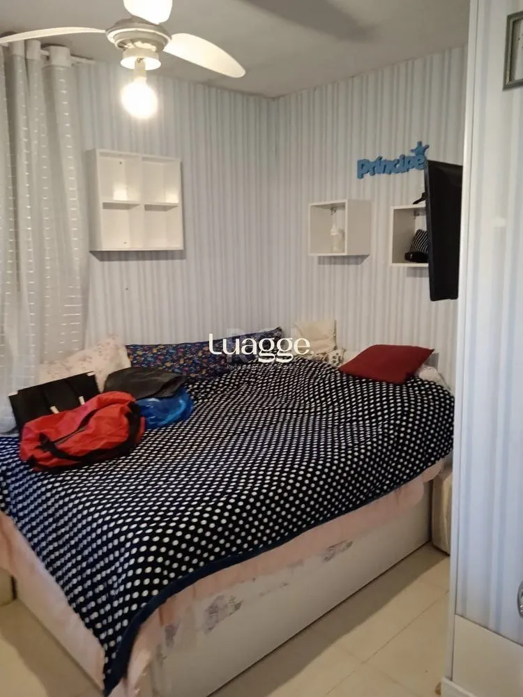 Casa, 5 quartos, 141 m² - Foto 1
