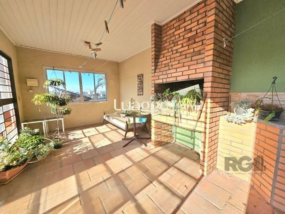 Casa, 4 quartos, 247 m² - Foto 1