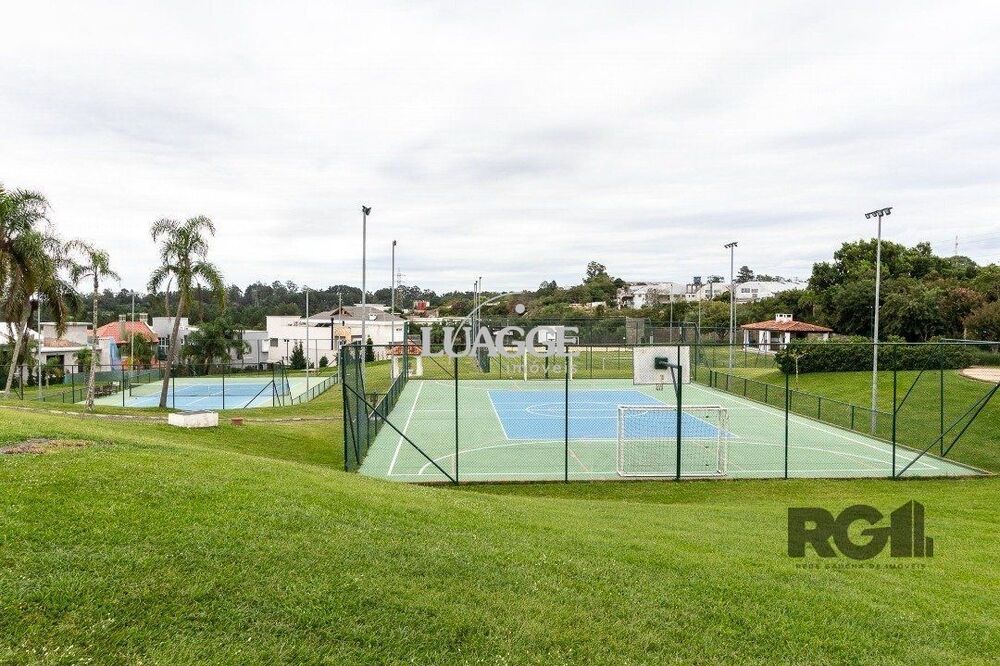 Casa de Condomínio à venda com 3 quartos, 241m² - Foto 1