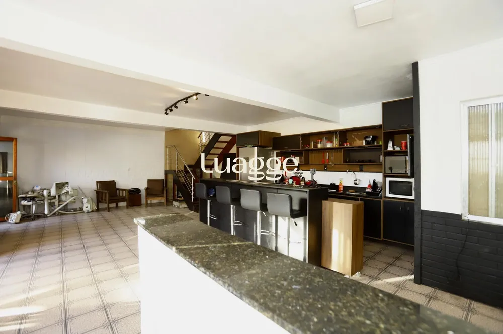 Casa, 2 quartos, 272 m² - Foto 1