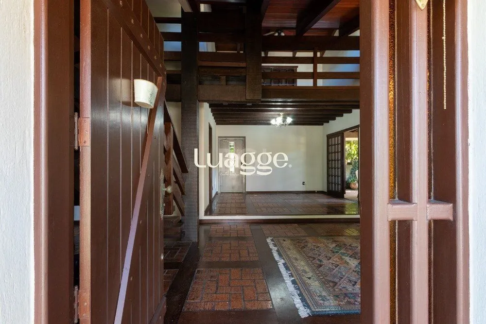 Casa, 4 quartos, 358 m² - Foto 2