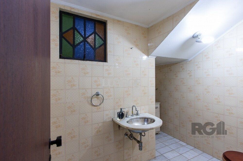 Casa à venda com 4 quartos, 231m² - Foto 3