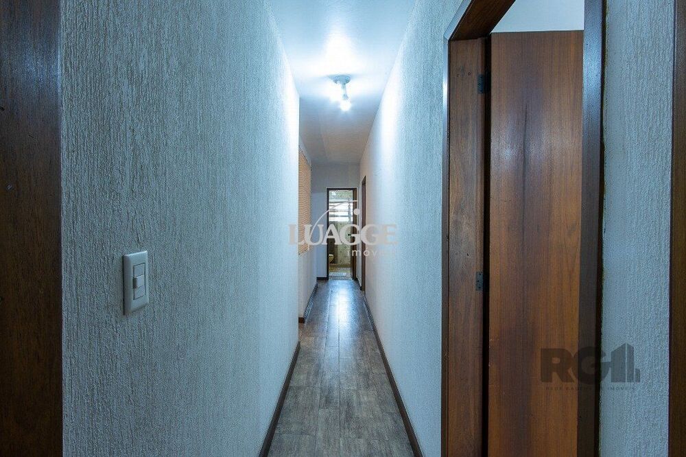 Casa à venda com 4 quartos, 231m² - Foto 4