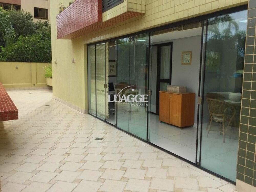Apartamento à venda com 3 quartos, 148m² - Foto 4