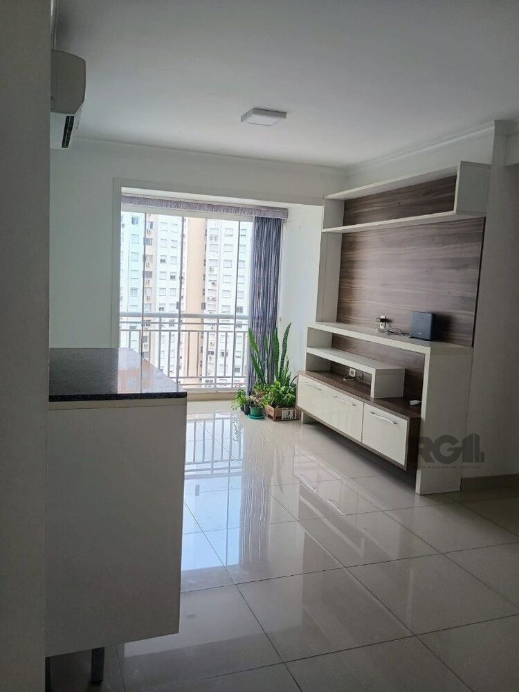 Apartamento à venda com 3 quartos, 74m² - Foto 2