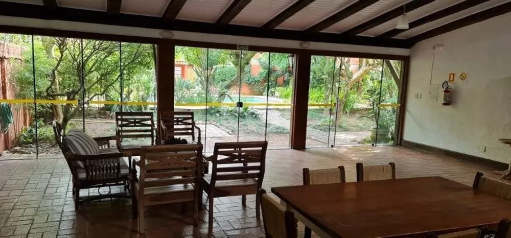 Casa de Condomínio à venda com 3 quartos, 290m² - Foto 3