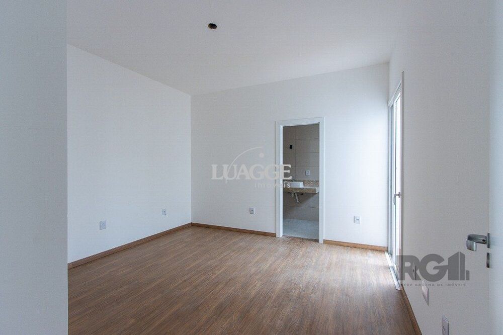 Casa à venda com 3 quartos, 108m² - Foto 4