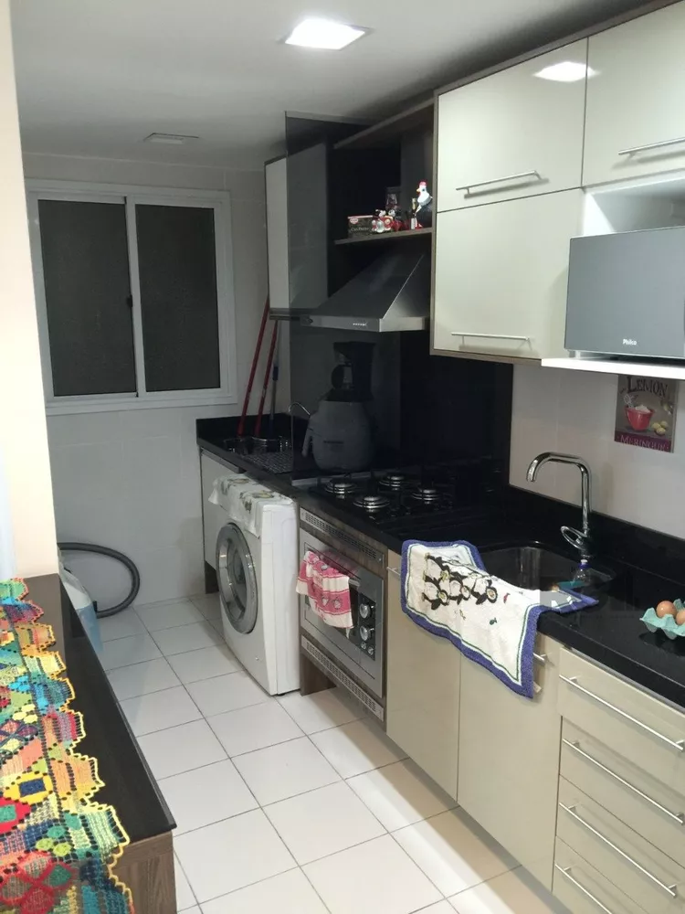 Apartamento à venda com 2 quartos, 65m² - Foto 3