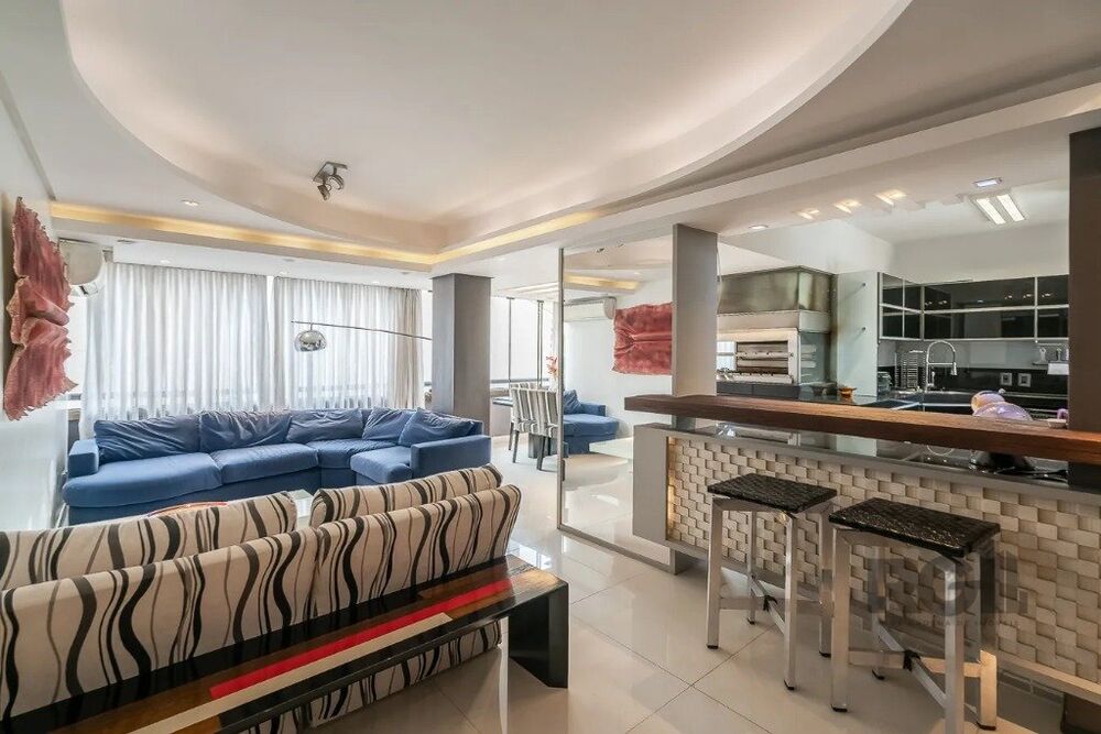 Apartamento à venda com 3 quartos, 144m² - Foto 2
