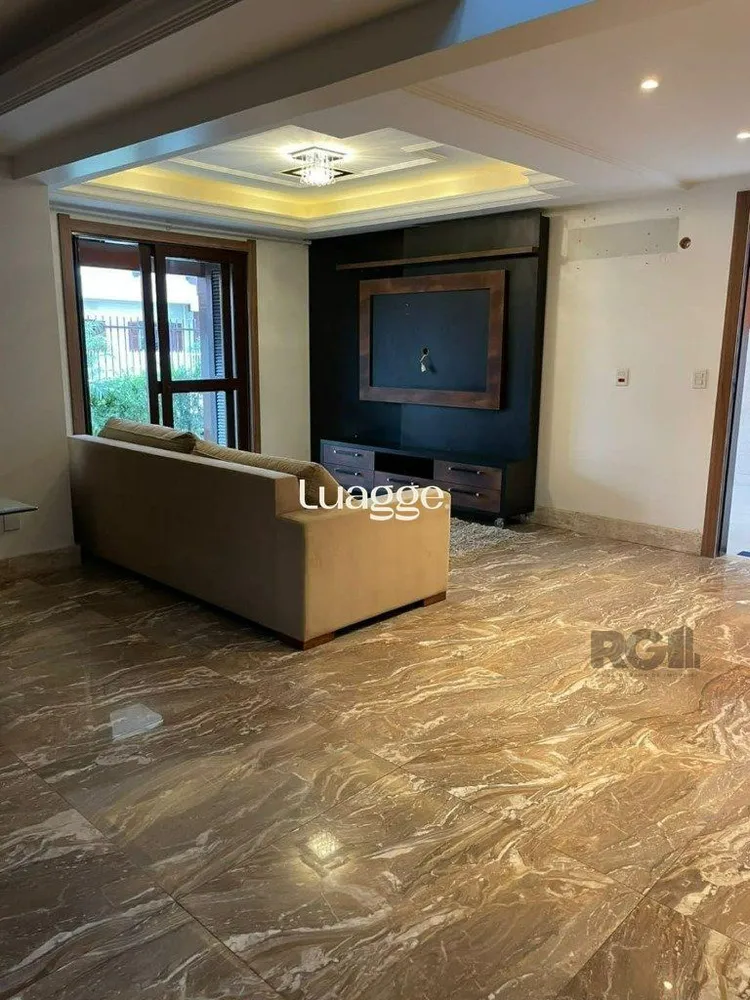 Casa, 4 quartos, 261 m² - Foto 1