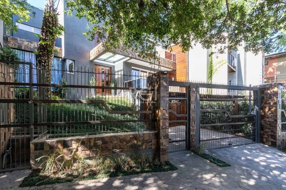 Casa à venda com 3 quartos, 363m² - Foto 2