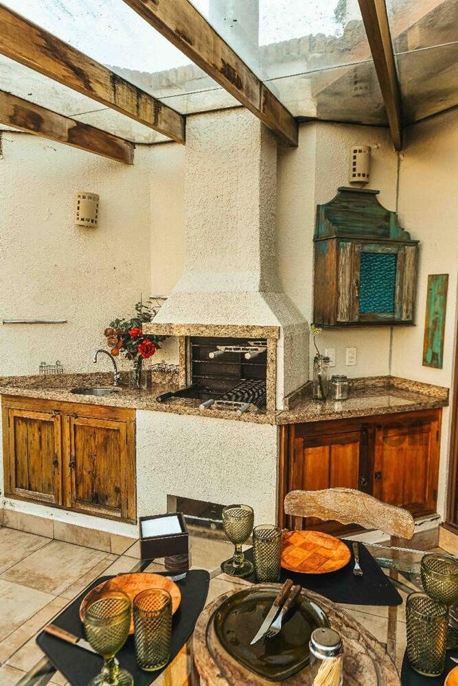 Casa de Condomínio à venda com 3 quartos, 246m² - Foto 2