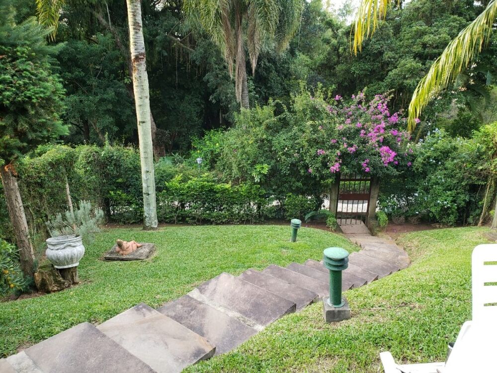Casa de Condomínio à venda com 5 quartos, 450m² - Foto 1