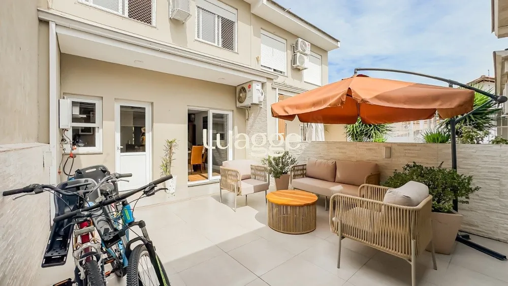 Sobrado, 3 quartos, 210 m² - Foto 1