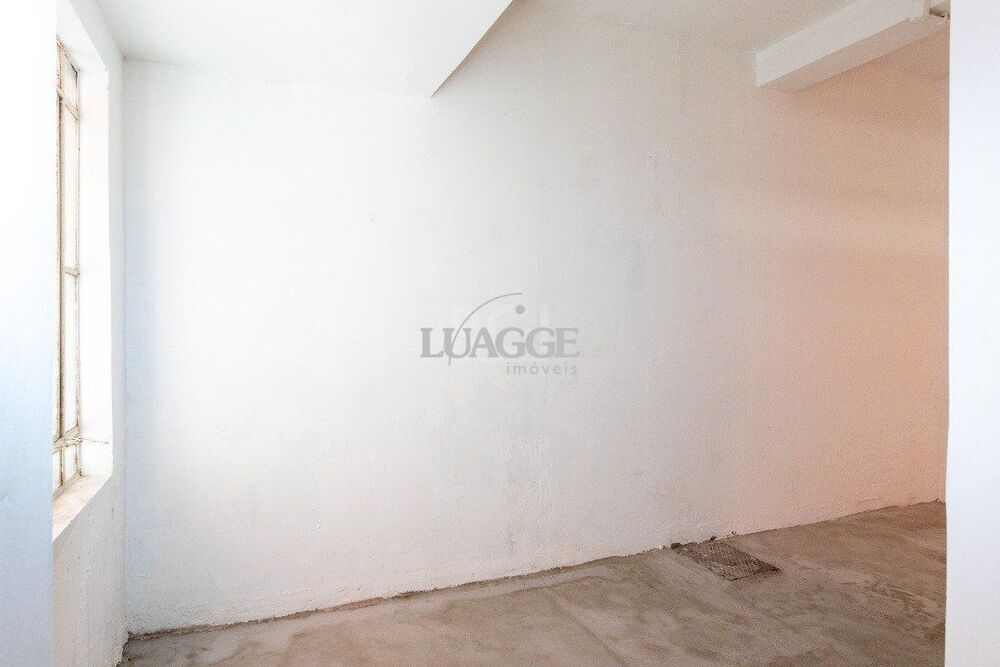 Casa à venda com 3 quartos, 234m² - Foto 2