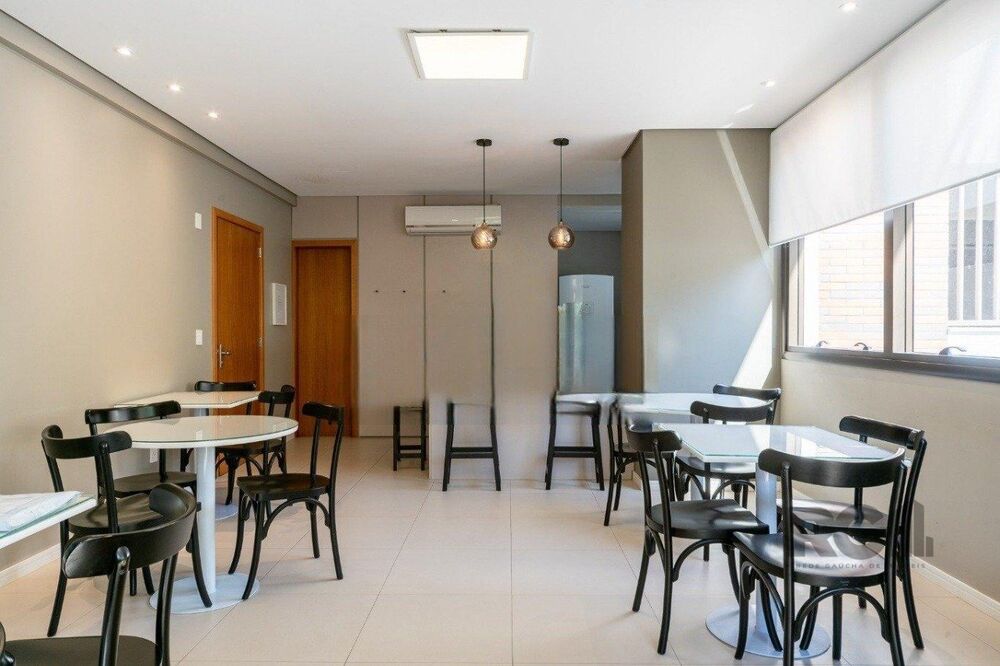 Apartamento à venda com 2 quartos, 74m² - Foto 4