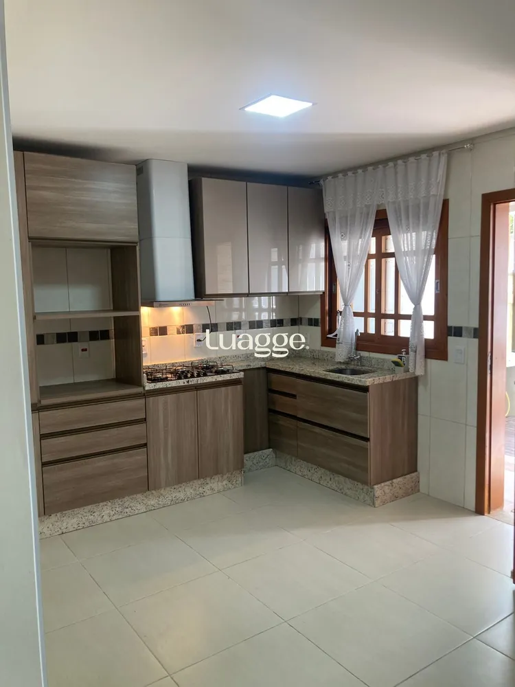 Casa, 3 quartos, 136 m² - Foto 2