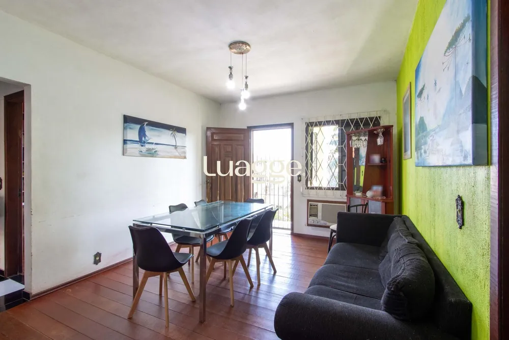 Casa, 3 quartos, 241 m² - Foto 1