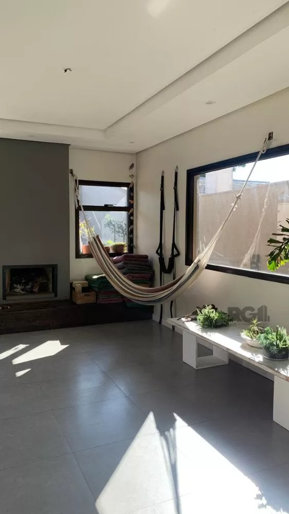 Casa à venda com 4 quartos, 185m² - Foto 3