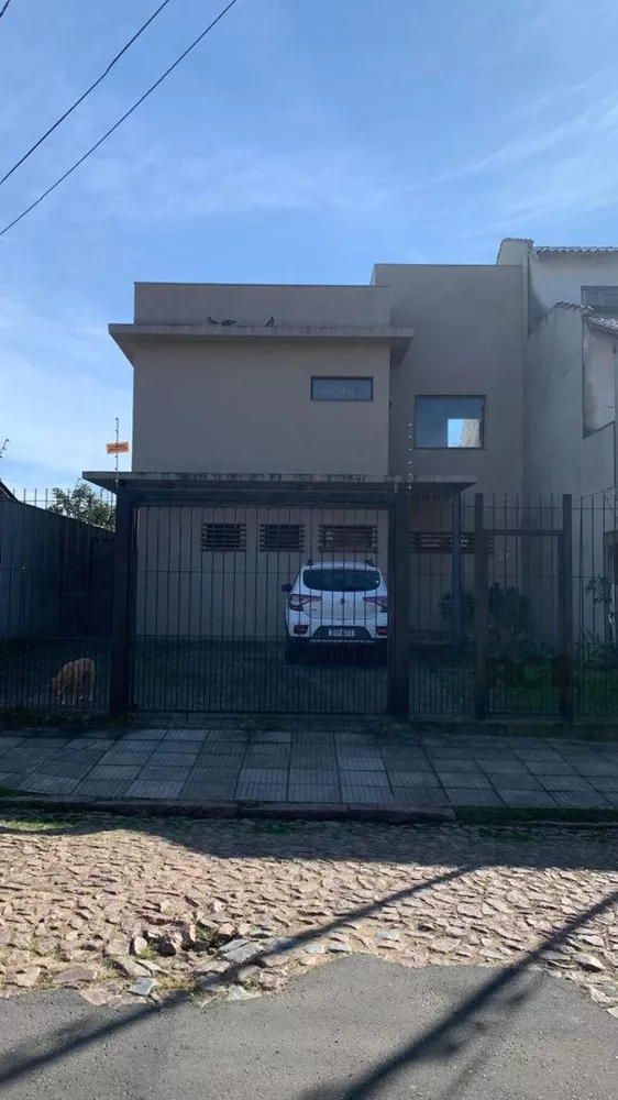 Casa à venda com 4 quartos, 185m² - Foto 1