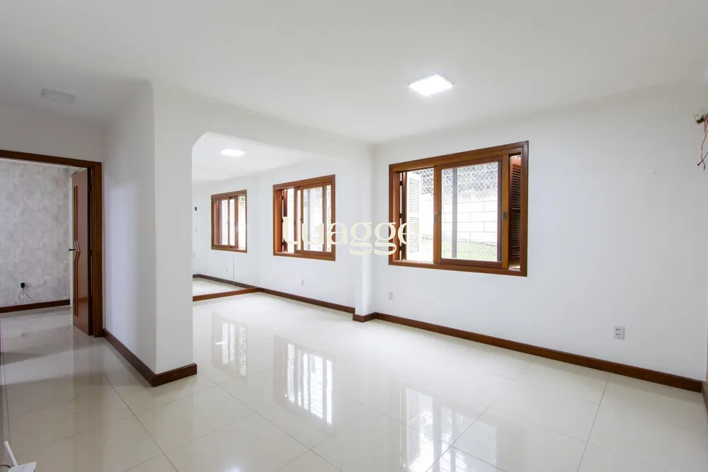 Casa, 3 quartos, 250 m² - Foto 1