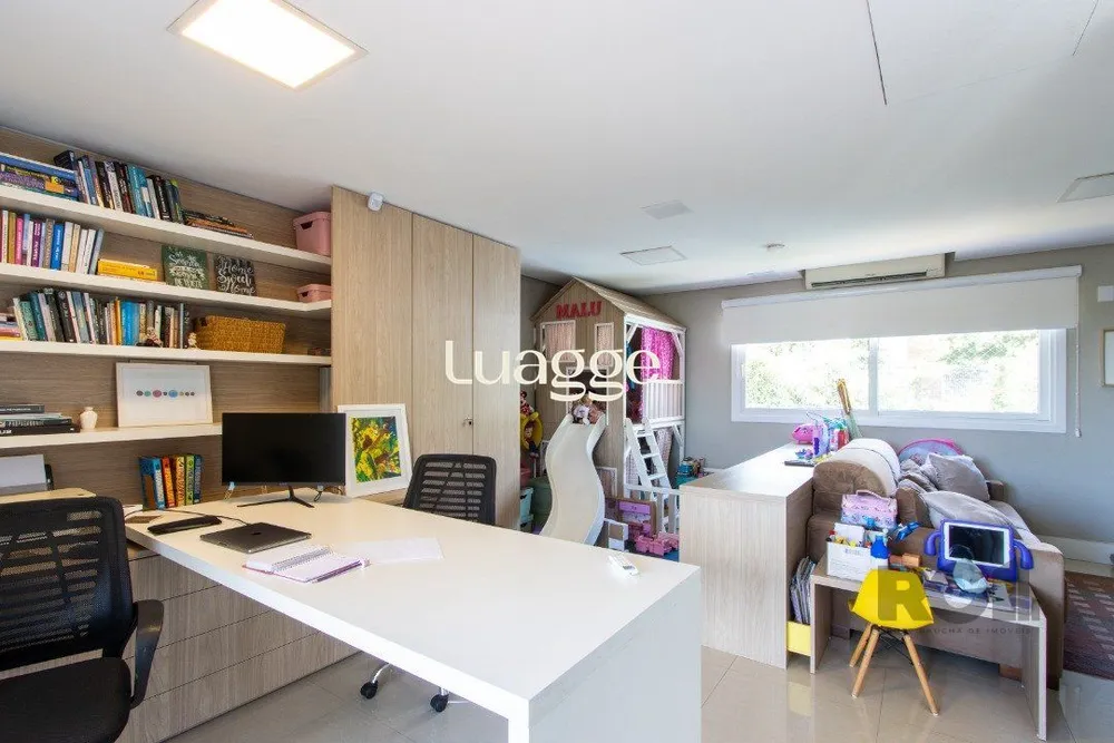 Casa, 3 quartos, 297 m² - Foto 1
