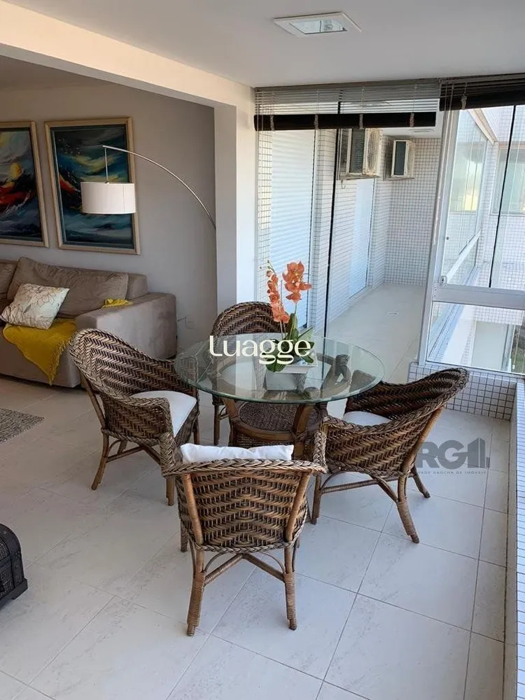 Casa, 3 quartos, 248 m² - Foto 1
