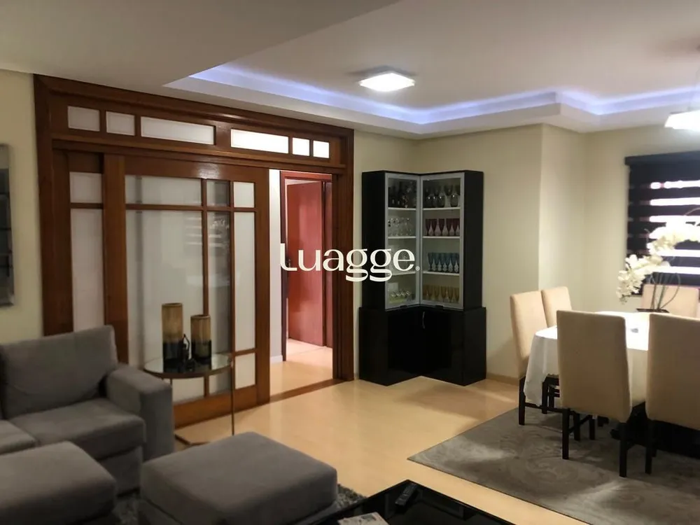 Apartamento, 3 quartos, 131 m² - Foto 1