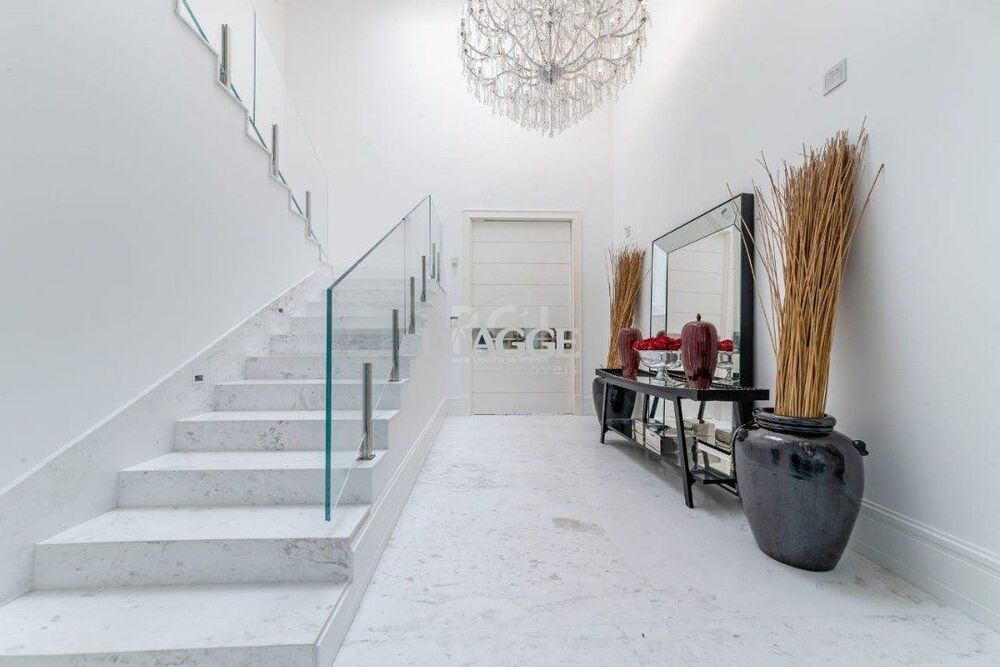 Casa de Condomínio à venda com 6 quartos, 747m² - Foto 1