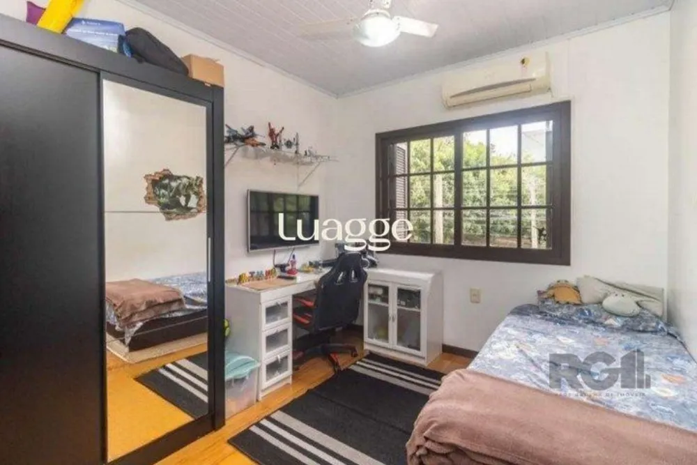 Casa, 4 quartos, 265 m² - Foto 1