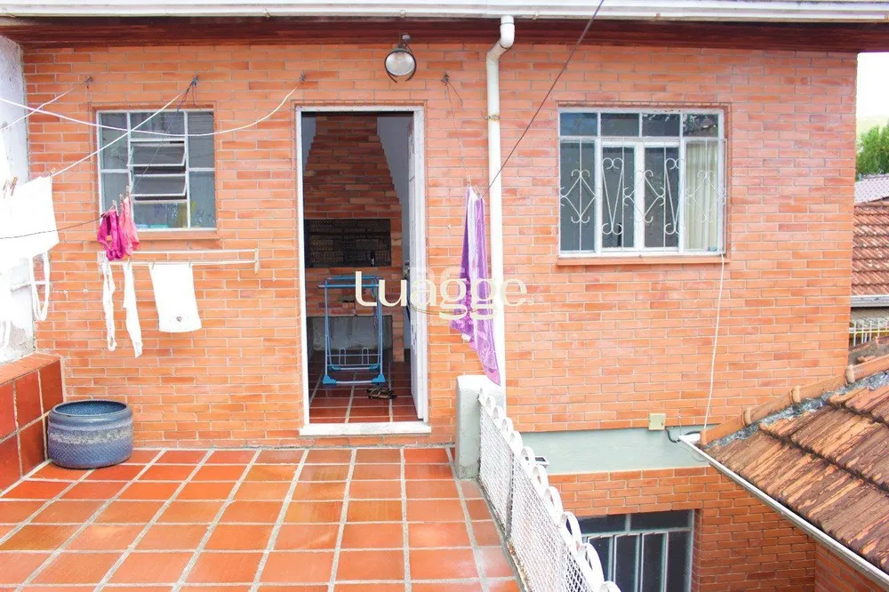 Casa, 3 quartos, 209 m² - Foto 2