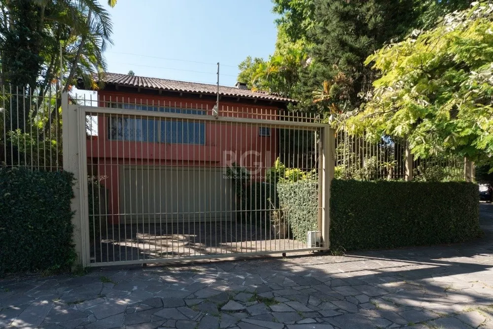 Casa para alugar com 3 quartos, 264m² - Foto 1