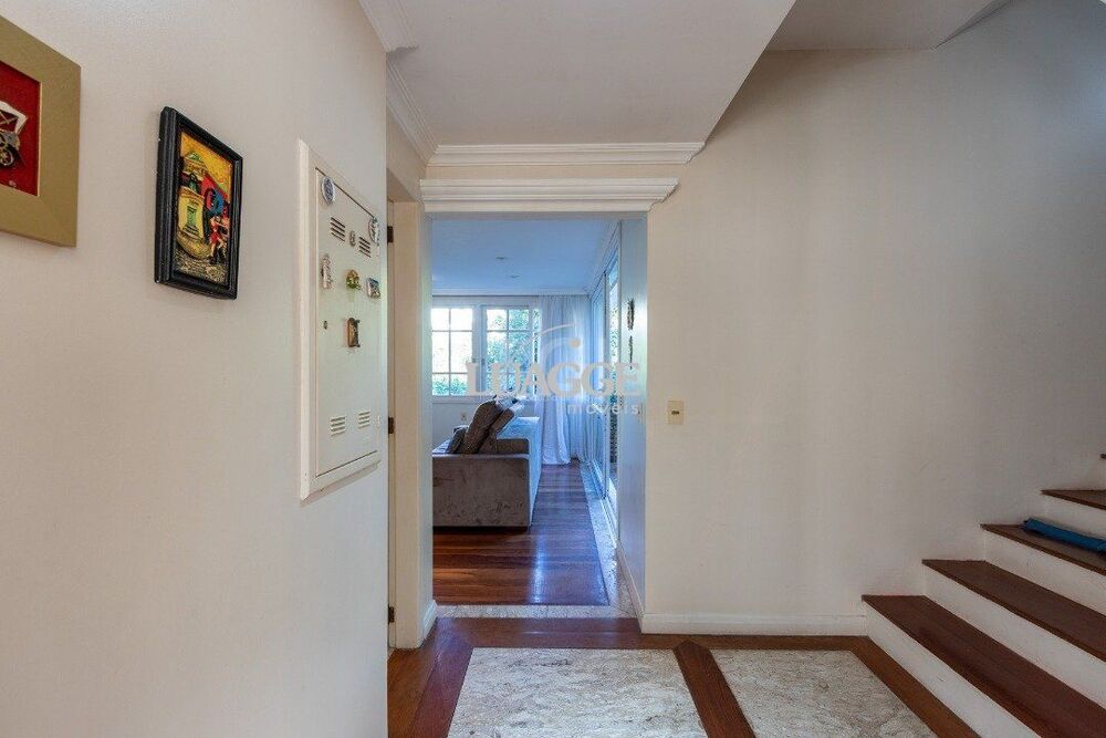 Casa de Condomínio à venda com 3 quartos, 324m² - Foto 1