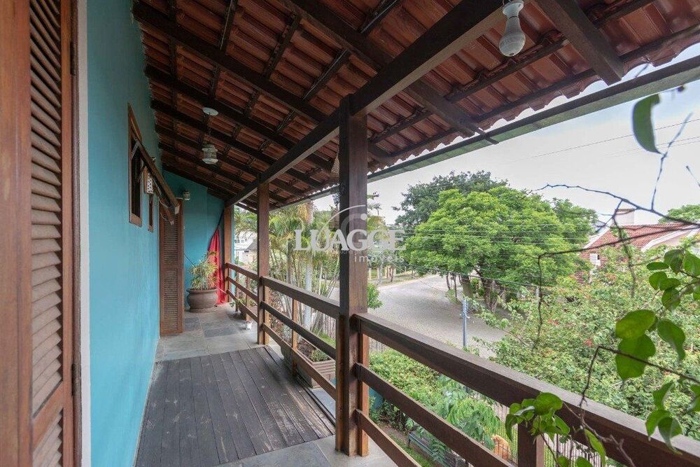 Casa à venda com 3 quartos, 247m² - Foto 4