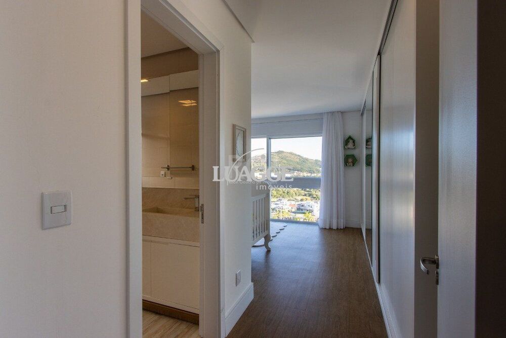 Casa de Condomínio à venda com 3 quartos, 340m² - Foto 3