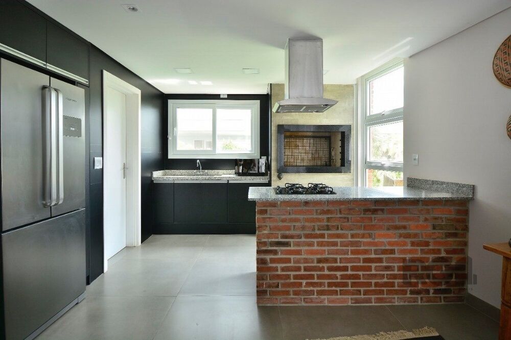 Casa de Condomínio à venda com 4 quartos, 219m² - Foto 3