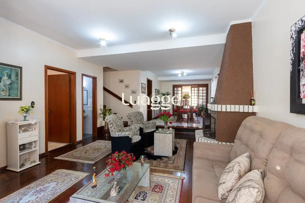 Casa, 4 quartos, 259 m² - Foto 2