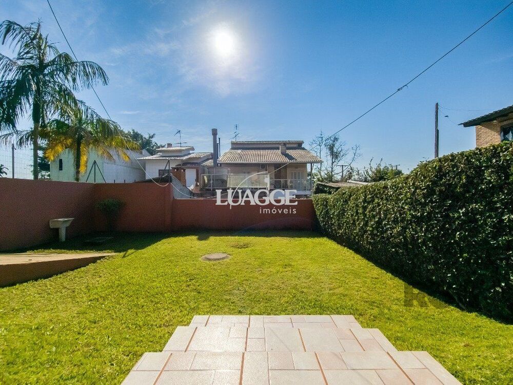 Casa à venda com 3 quartos, 229m² - Foto 2