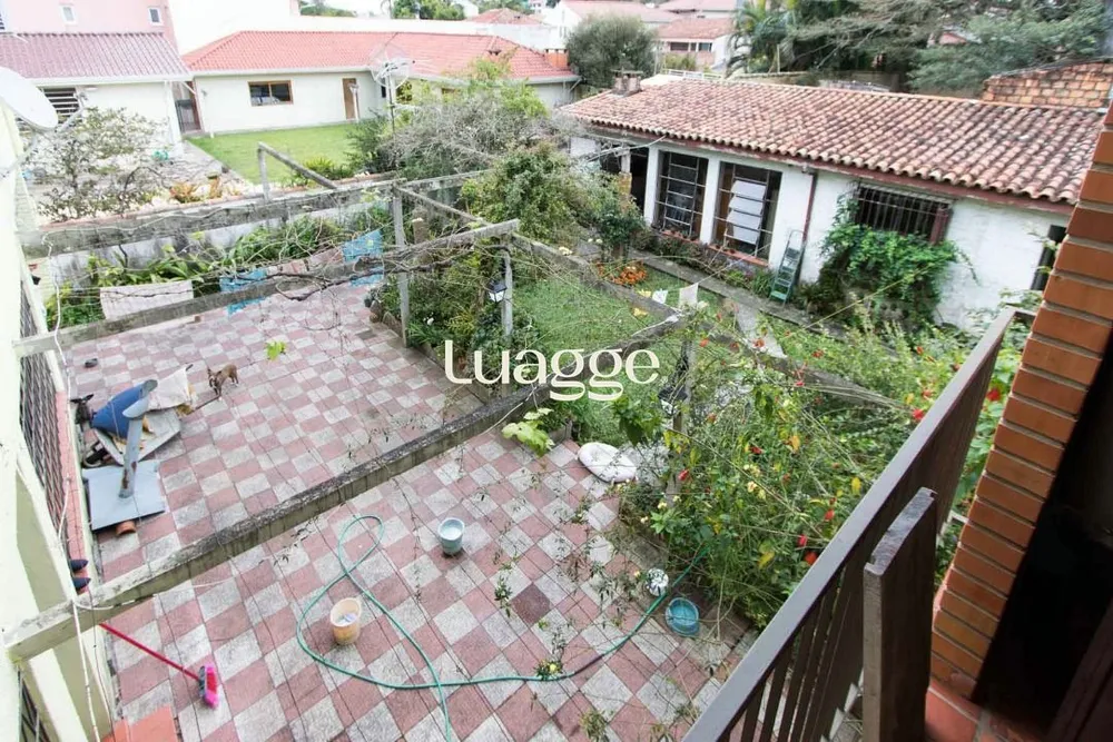 Casa, 4 quartos, 229 m² - Foto 1