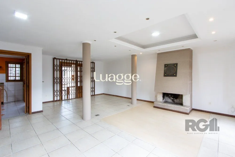 Casa, 4 quartos, 258 m² - Foto 1