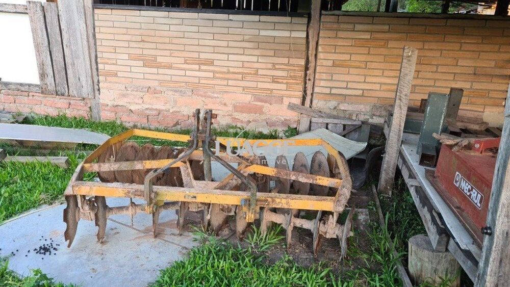 Chácara à venda com 3 quartos, 60002m² - Foto 1