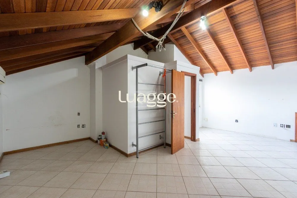 Casa, 3 quartos, 206 m² - Foto 3