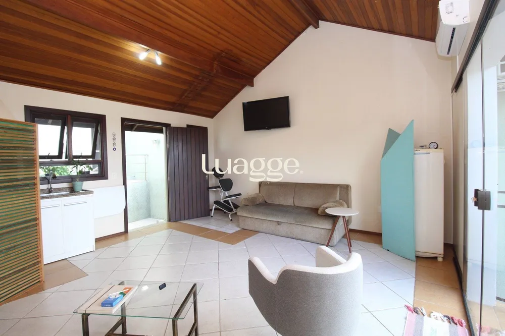 Casa, 3 quartos, 181 m² - Foto 1