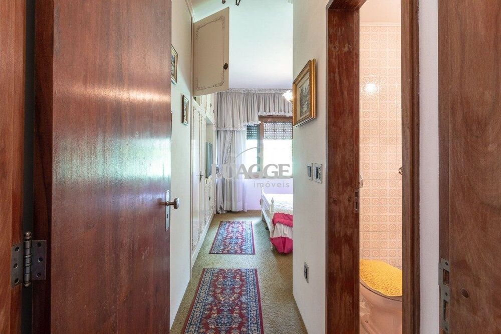 Casa à venda com 5 quartos, 1126m² - Foto 3