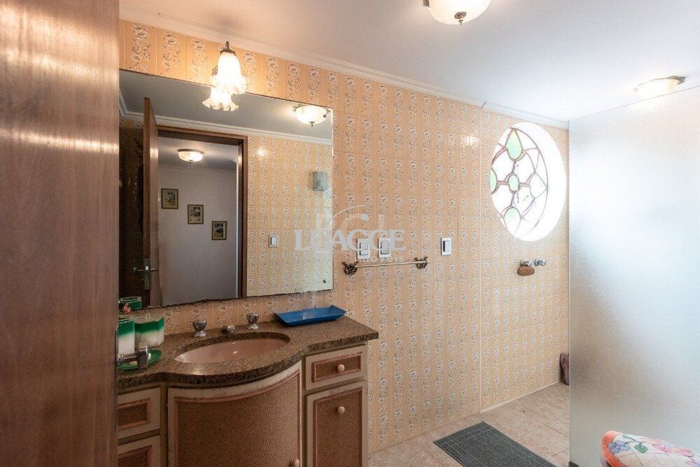 Casa à venda com 5 quartos, 1126m² - Foto 4