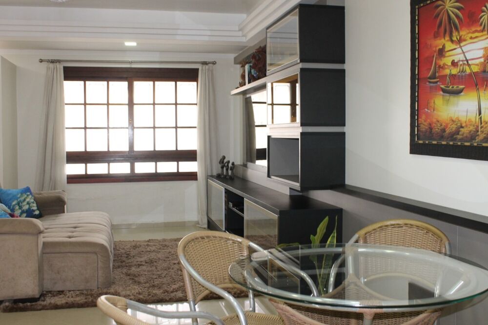 Casa à venda com 3 quartos, 179m² - Foto 2