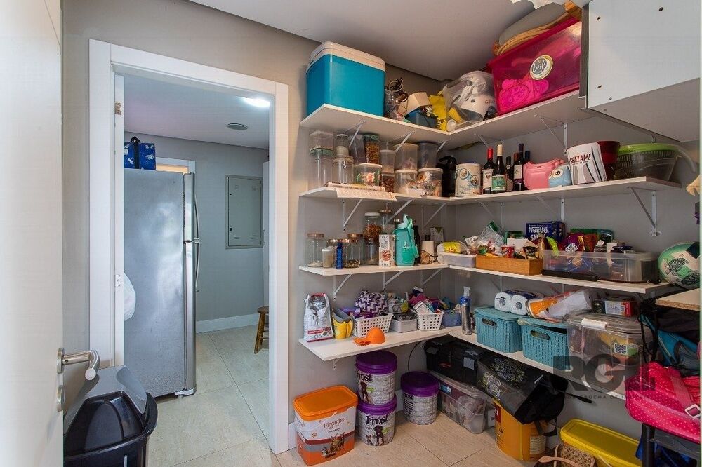 Casa de Condomínio à venda com 3 quartos, 268m² - Foto 2