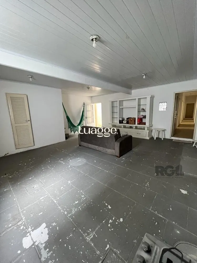 Casa, 4 quartos, 235 m² - Foto 1