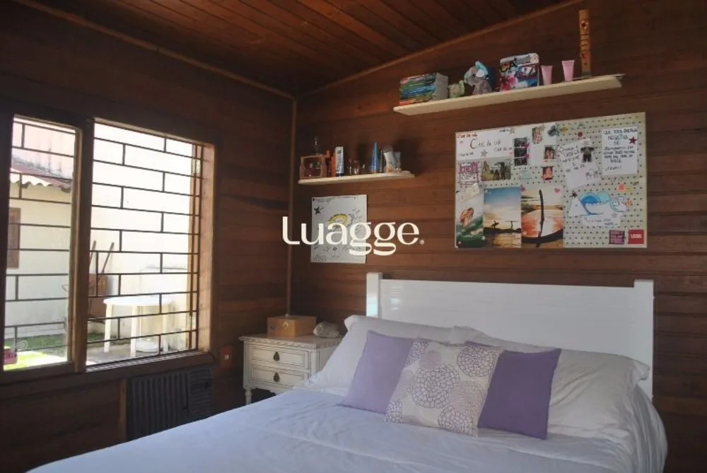 Casa, 3 quartos, 251 m² - Foto 1