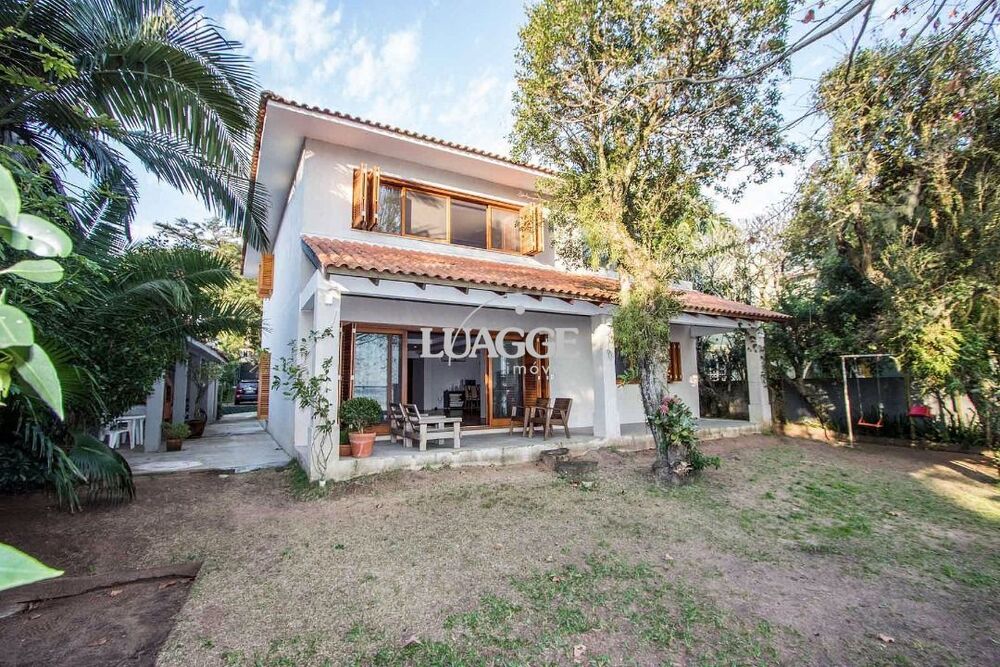 Casa à venda com 4 quartos, 420m² - Foto 2